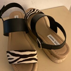 Steve Madden women Black and White Zebra Espadrille Platform Sandals size 10